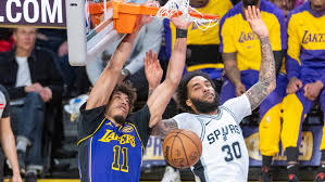 马与参加决 马与参加决